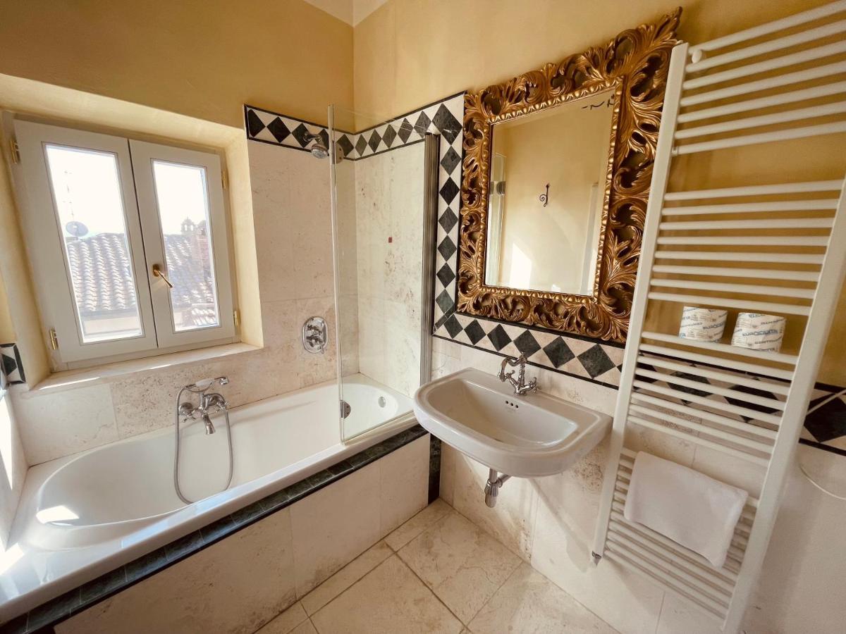 Palazzo Barbini Aparthotel Castiglione del Lago Bagian luar foto